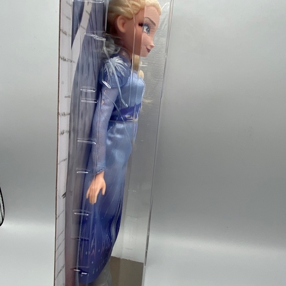 Disney's FROZEN II Elsa Fashion Doll 12" Hasbro - Picture 7 of 10